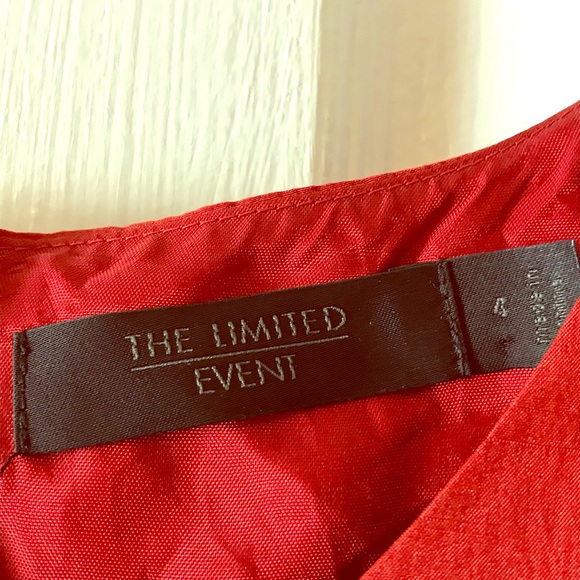 Limited red sleeveless event dress size 4 - Picture 3 of 4